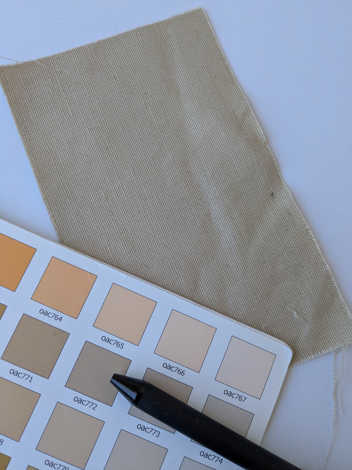 Scalamandre Old World Weavers  Gloss Beige Chiaro Cotton Linen Blend MSRP USD 90/Y - by yard