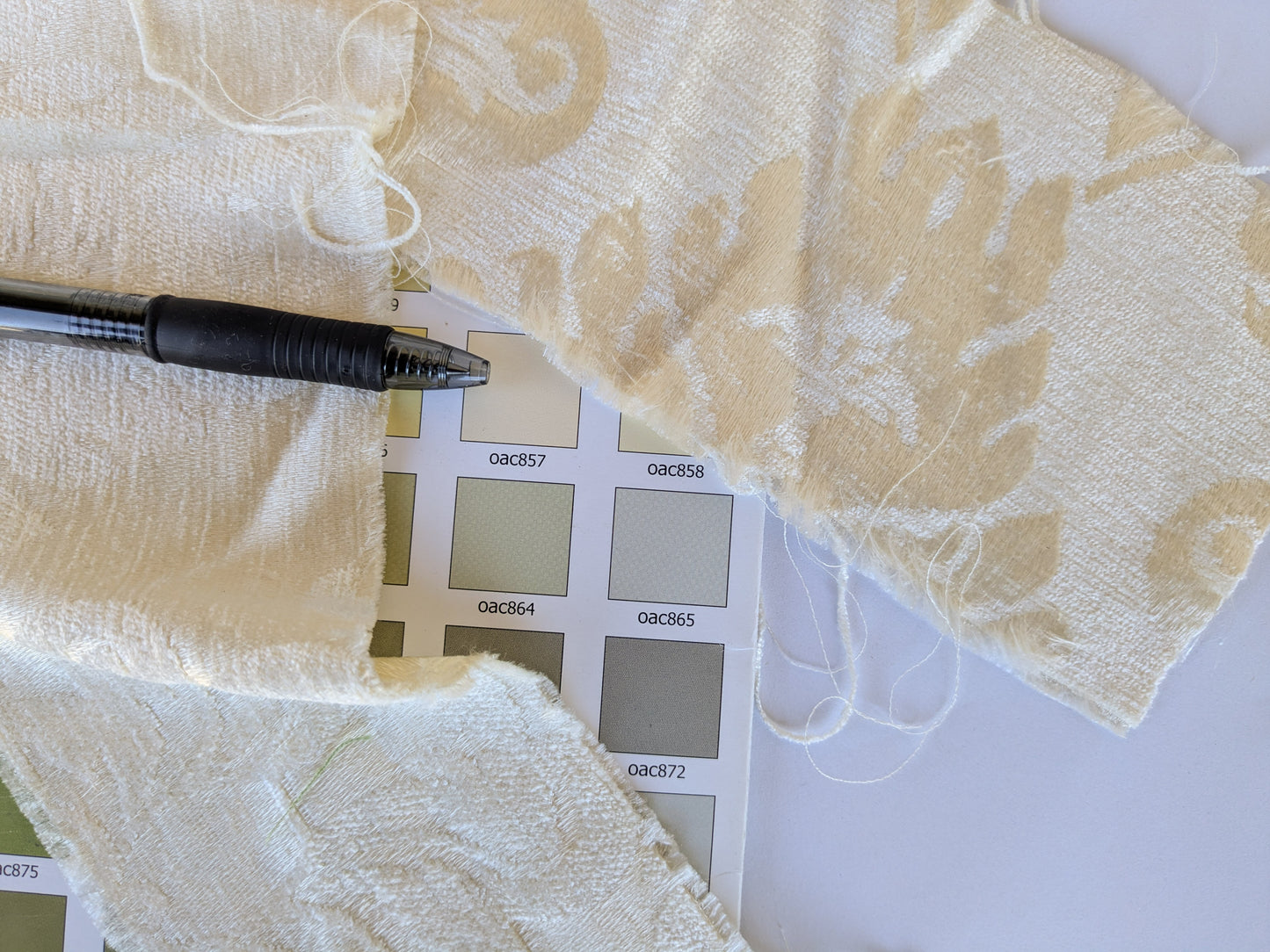 By yard Scalamandre White Butter Cream Chenille Damask Reversible F44C MSRP $150+Y