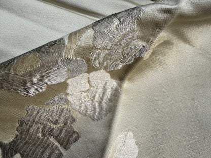 Beacon Hill Tijuca Flor - Silver White Silk Lampas Floral