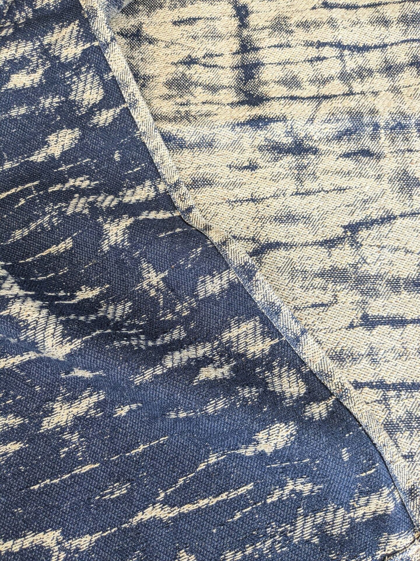 9 EV37 2.4 yards Scalamandre Shibori Weave Indigo Blue White Texture Silk Cotton