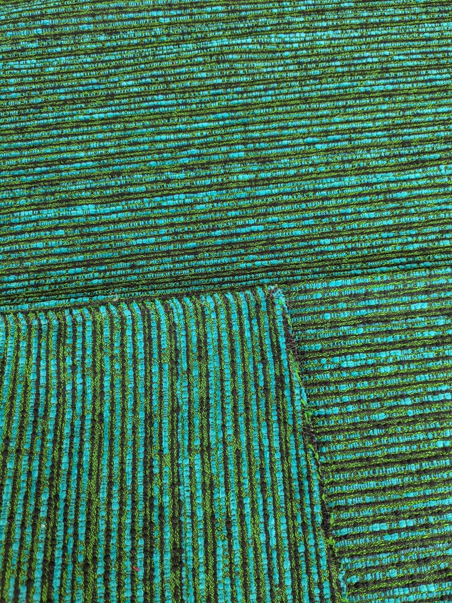 56 EV37 25" x 26" Lelievre Paris Maracas Malachite Green Solid Texture Polyester