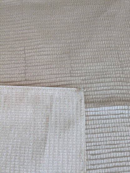 12 EV37 26" x 26" Aldeco Kali Sand Cream White Texture Solid Small Jacquard