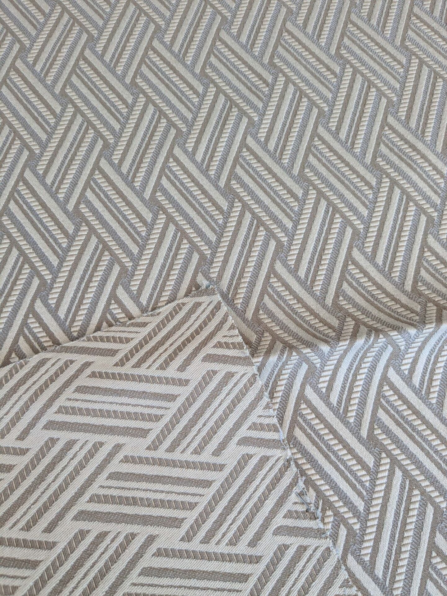 36 EV37 23" x 26" Lelievre Paris Vacoa Brume Gray Diamond Ogee Viscose MSRP USD354/y