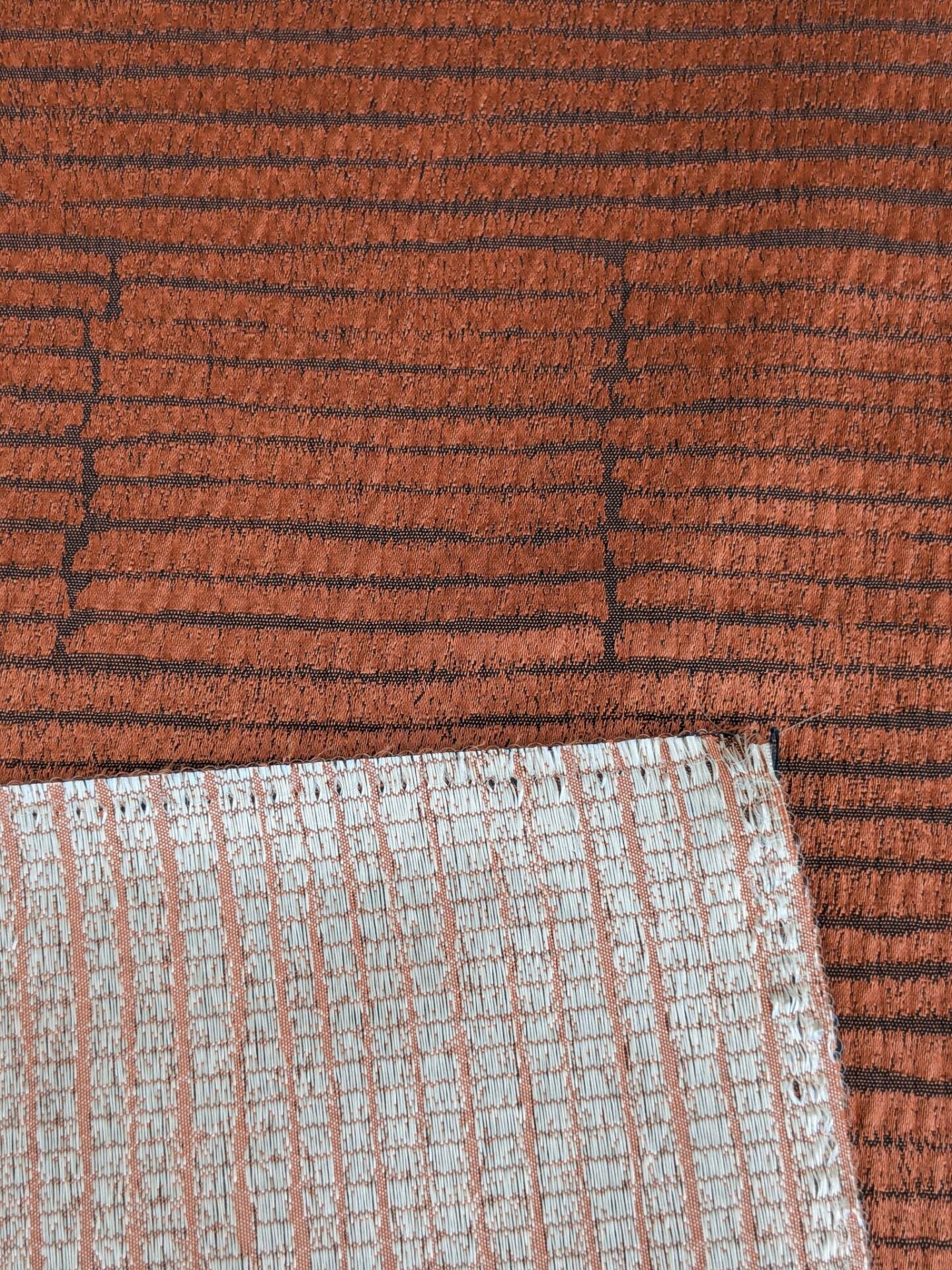 15 EV37 26" x 26" Aldeco Kali Terracotta Red Texture Solid Small Jacquard