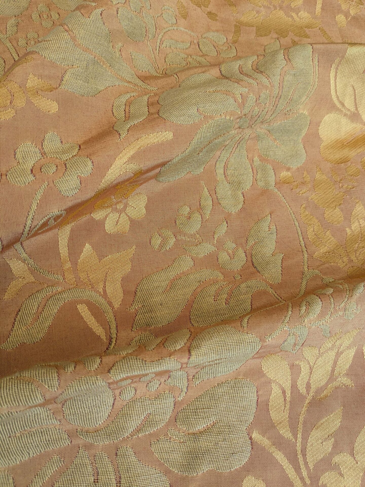 100 EV37 25" x 26" Old World Weavers Broche Damask Yellow/Red Botanical