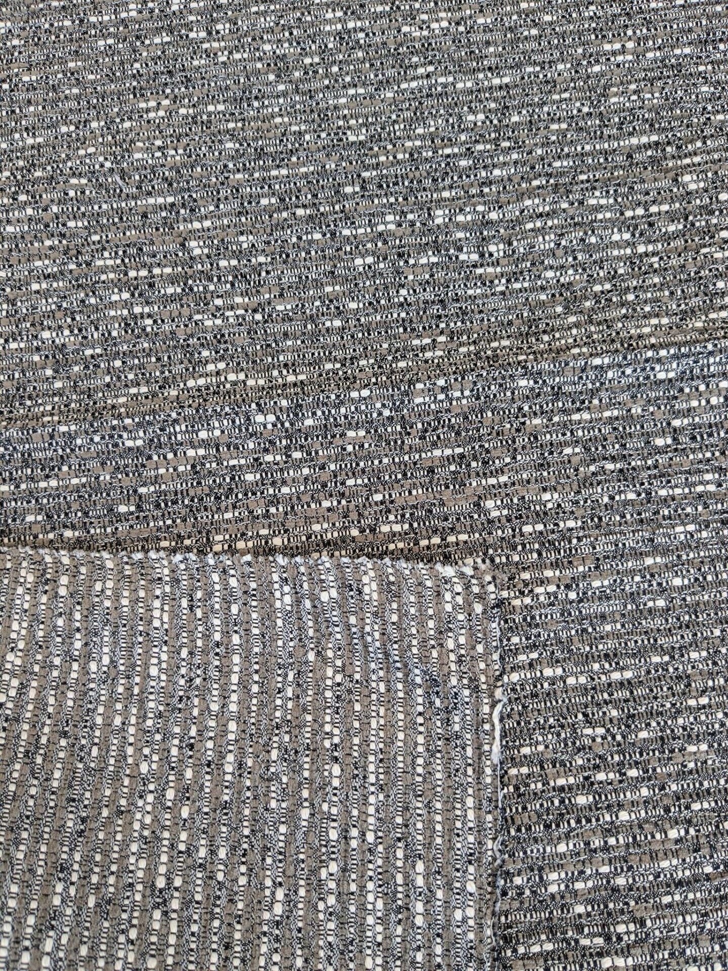 51 EV37 26" x 26" Lelievre Paris Maracas Cendre Dark Gray Solid Texture Polyester