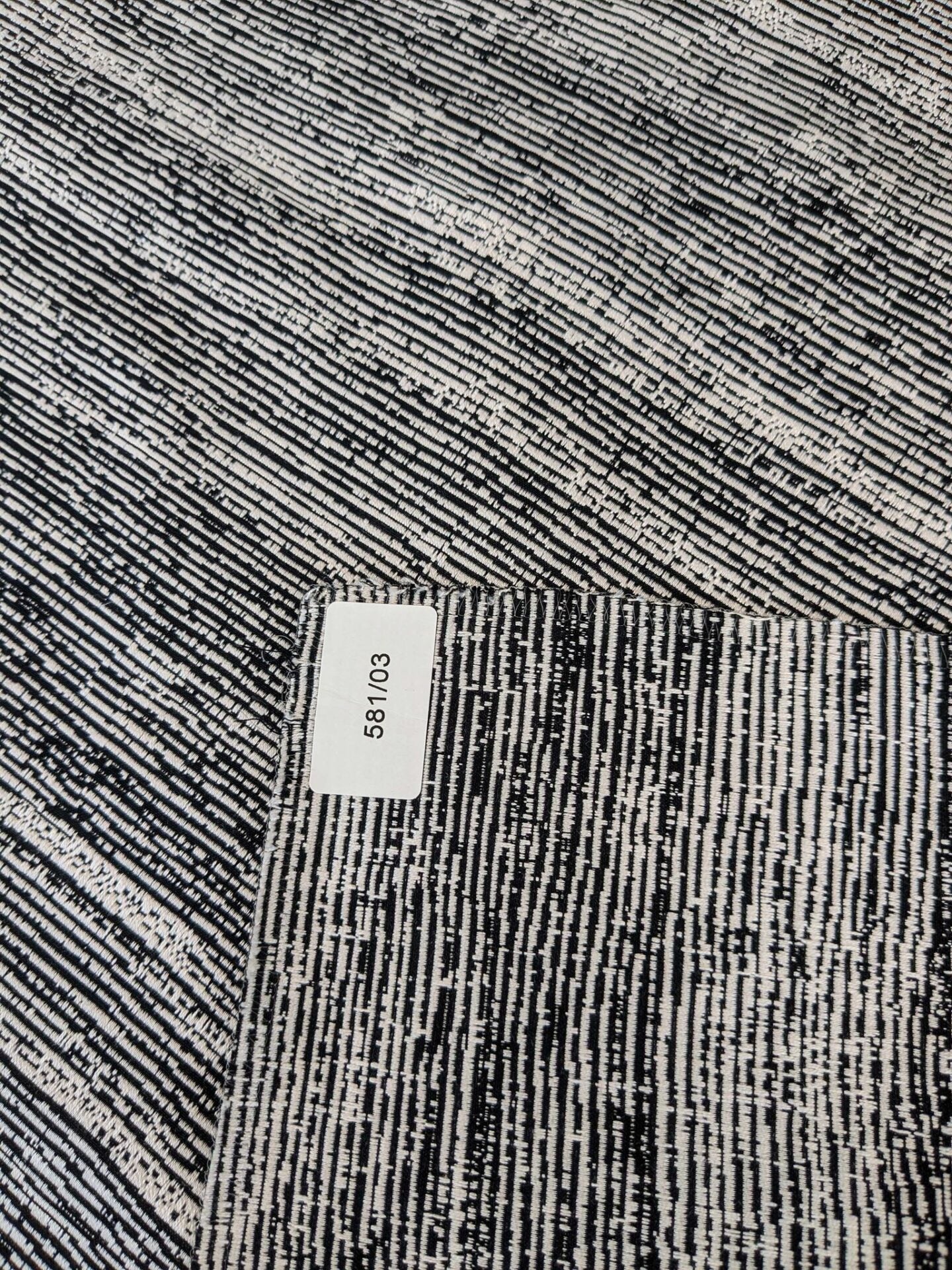 93 EV37 17" x 26" Lelievre Paris Ressource Poivre Black White Viscose Stripe