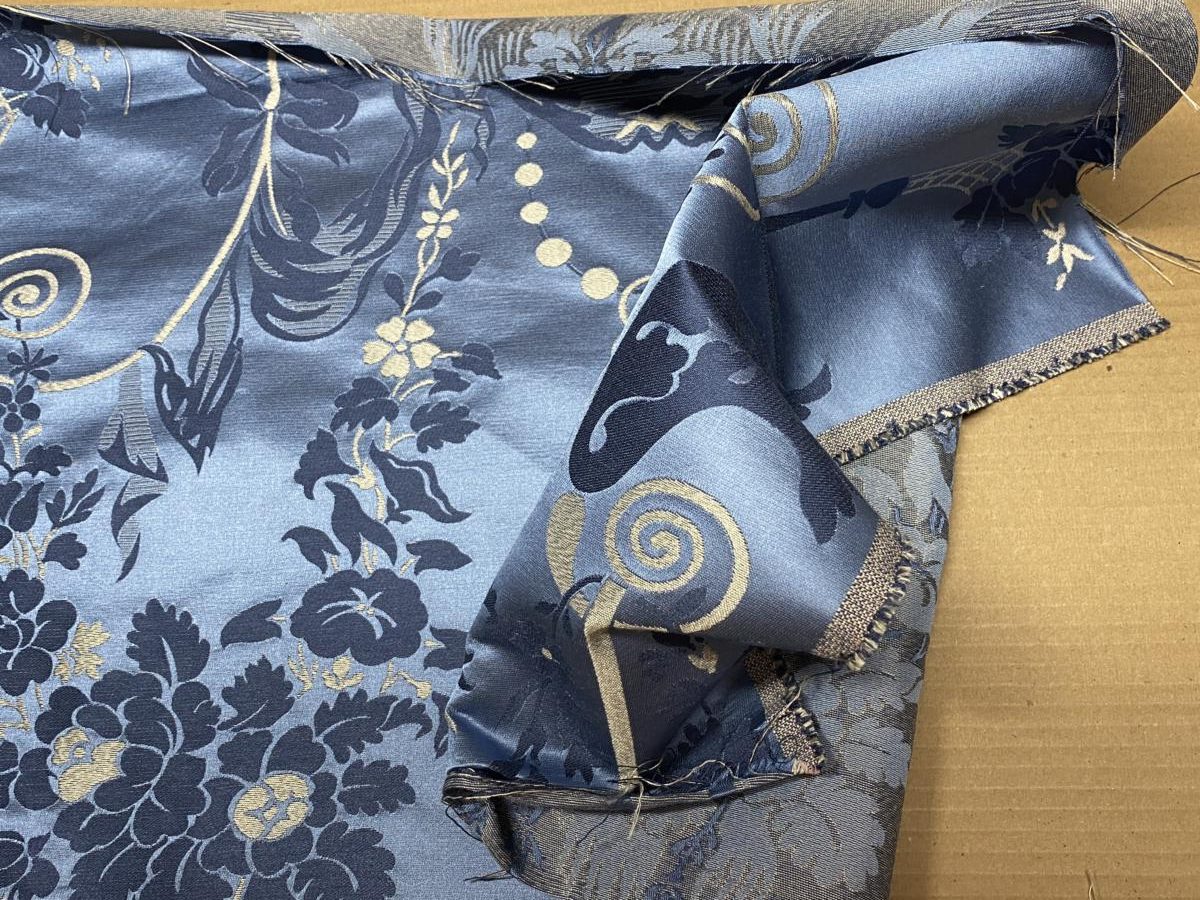 Scalamandre Neoclassical Meuse Ornamental Silver &amp; Blue Silk Pearl Peacock Piece C