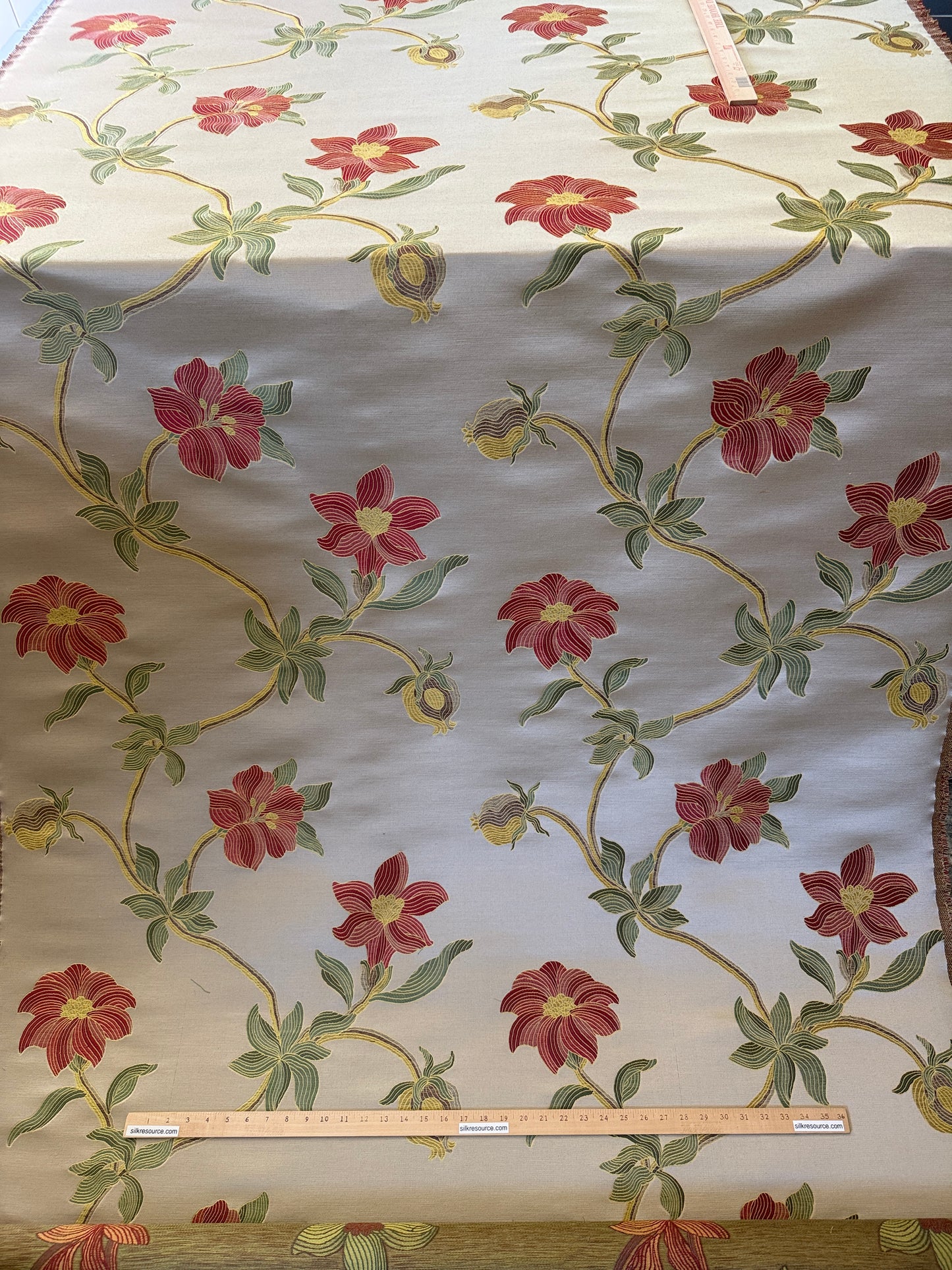 Scalamandre Caserta Lampas Silk Wool Pomegranate Lilies Beige Red MSRP USD 496/Y