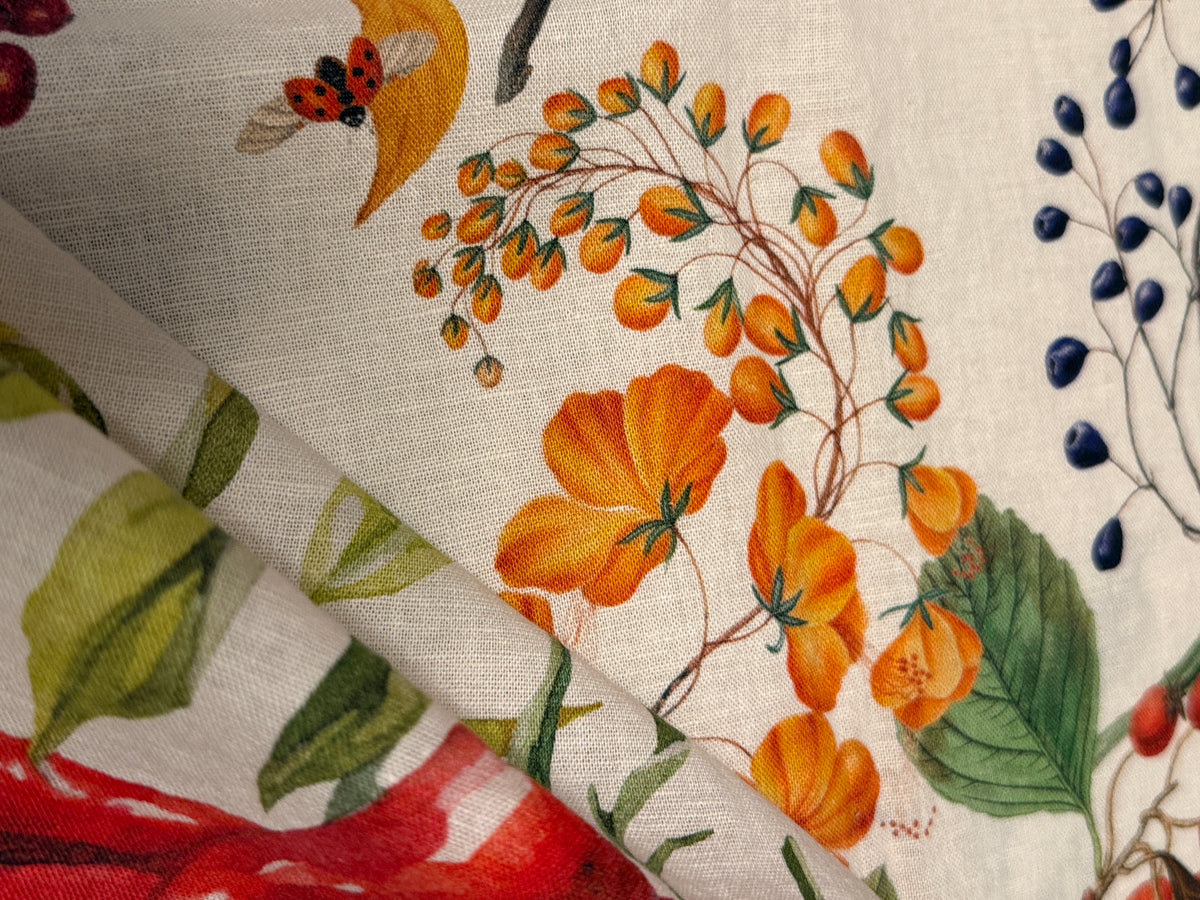 Garnier Thiebaut Piments Doux Caliente Spices and Red Peppers Green Gold Tablecloth 61"x61", Cotton-Linen Blend