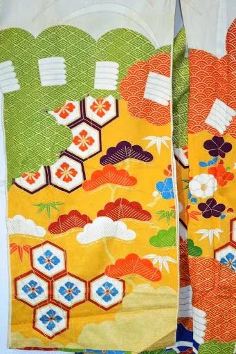 Stunning New Un-Finished Silk Wedding Furisode Embroidered Chrysanthemum