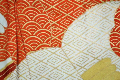 Stunning New Un-Finished Silk Wedding Furisode Embroidered Chrysanthemum