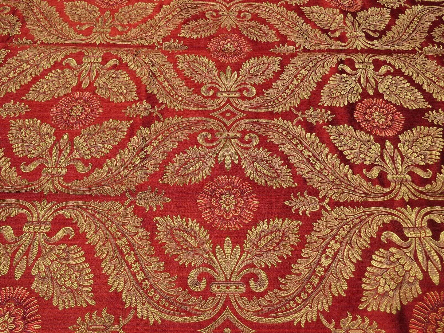 3y Coraggio Silk Heavy Lampas Artichoke Renaissance Crimson Red Gold B17-19