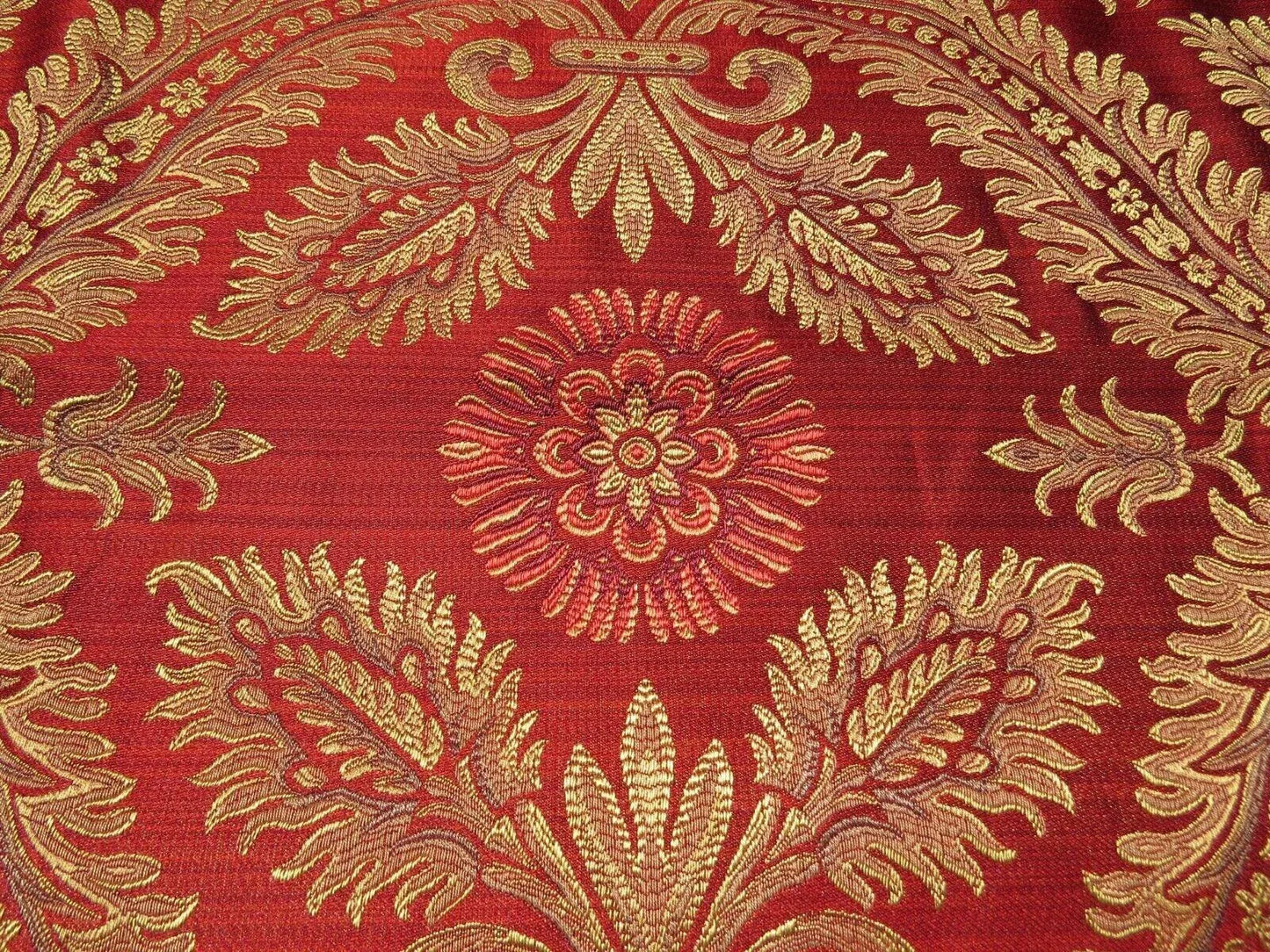 3y Coraggio Silk Heavy Lampas Artichoke Renaissance Crimson Red Gold B17-19