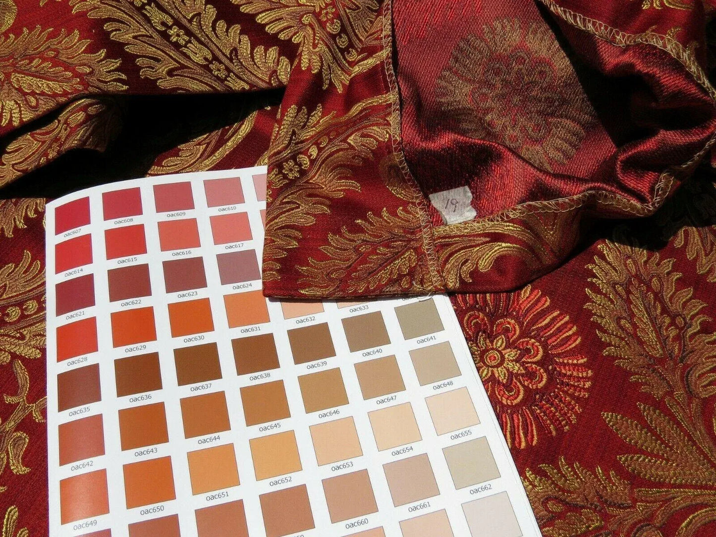 3y Coraggio Silk Heavy Lampas Artichoke Renaissance Crimson Red Gold B17-19