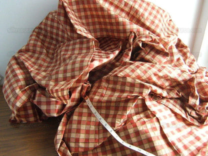 Kravet 100% Silk "intrigue" Raspberry And Gold