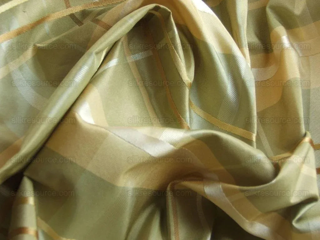 Kravet 100%silk "garden" Pea Light pistachio And Gold Green