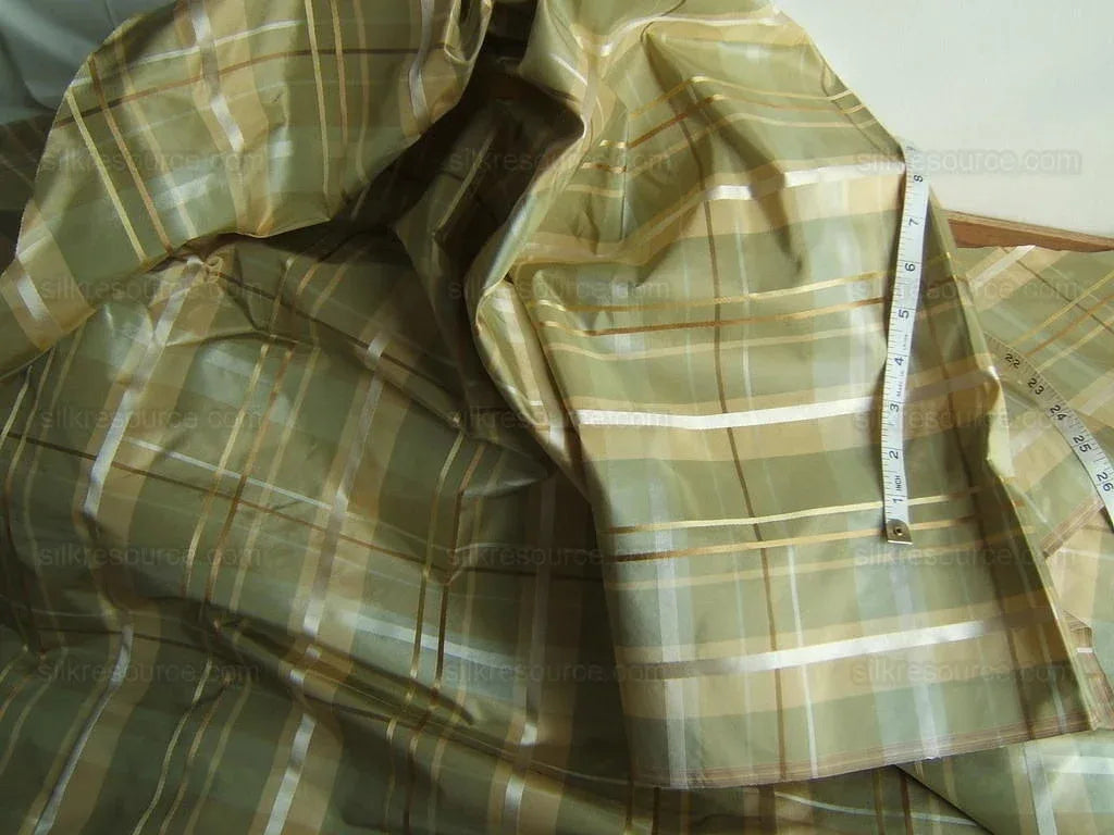 Kravet 100%silk "garden" Pea Light pistachio And Gold Green