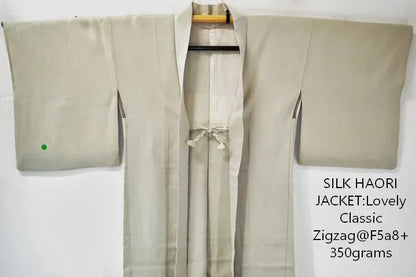 High Quality Japanese Silk Haori Jacket Subtle cream grey Classic Zigzag