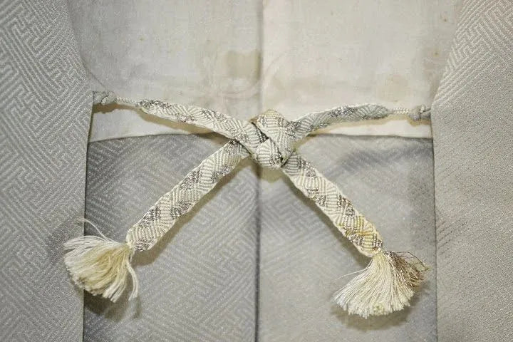 High Quality Japanese Silk Haori Jacket Subtle cream grey Classic Zigzag