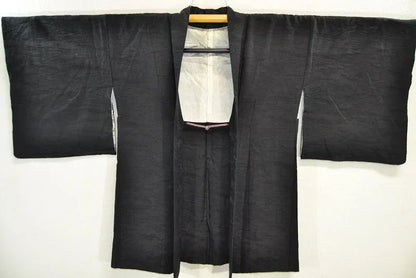High Quality Japanese 100% Silk Haori Jacket Hand-Made Chrysanthemum Tsunami Black