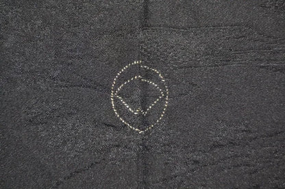 High Quality Japanese 100% Silk Haori Jacket Hand-Made Chrysanthemum Tsunami Black