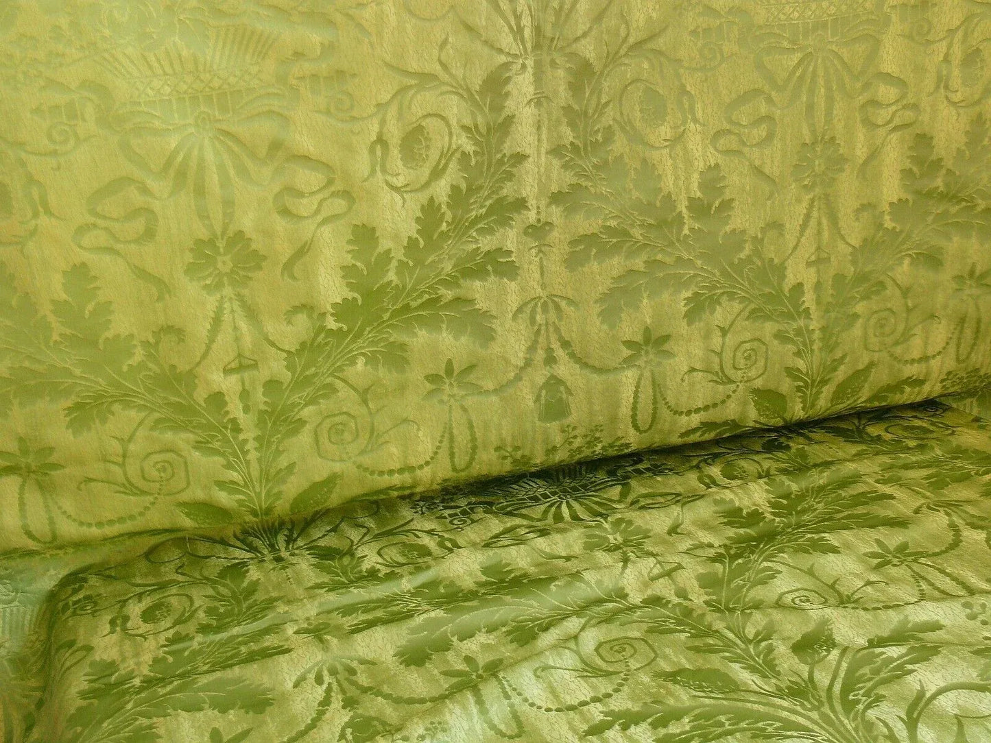 Cowtan &amp; Tout "Dauphin Silk"100% Silk Lampas Baby Green and Ivory Neoclassical Flower Ribbon
