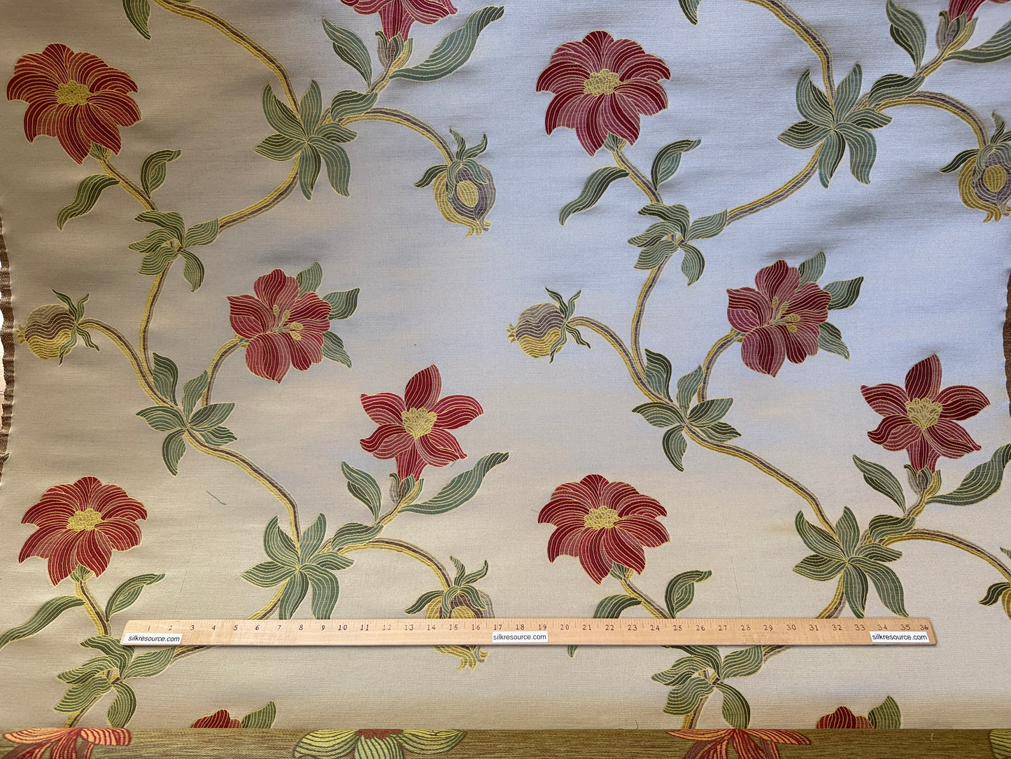 Scalamandre Caserta Lampas Silk Wool Pomegranate Lilies Beige Red MSRP USD 496/Y
