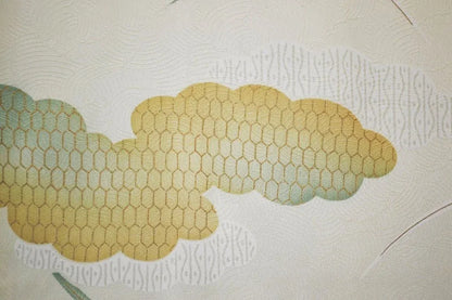 High Quality Hand Made 100% Silk Wedding Komon Cloud Fortune Hexagon