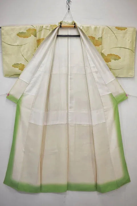 High Quality Hand Made 100% Silk Wedding Komon Cloud Fortune Hexagon