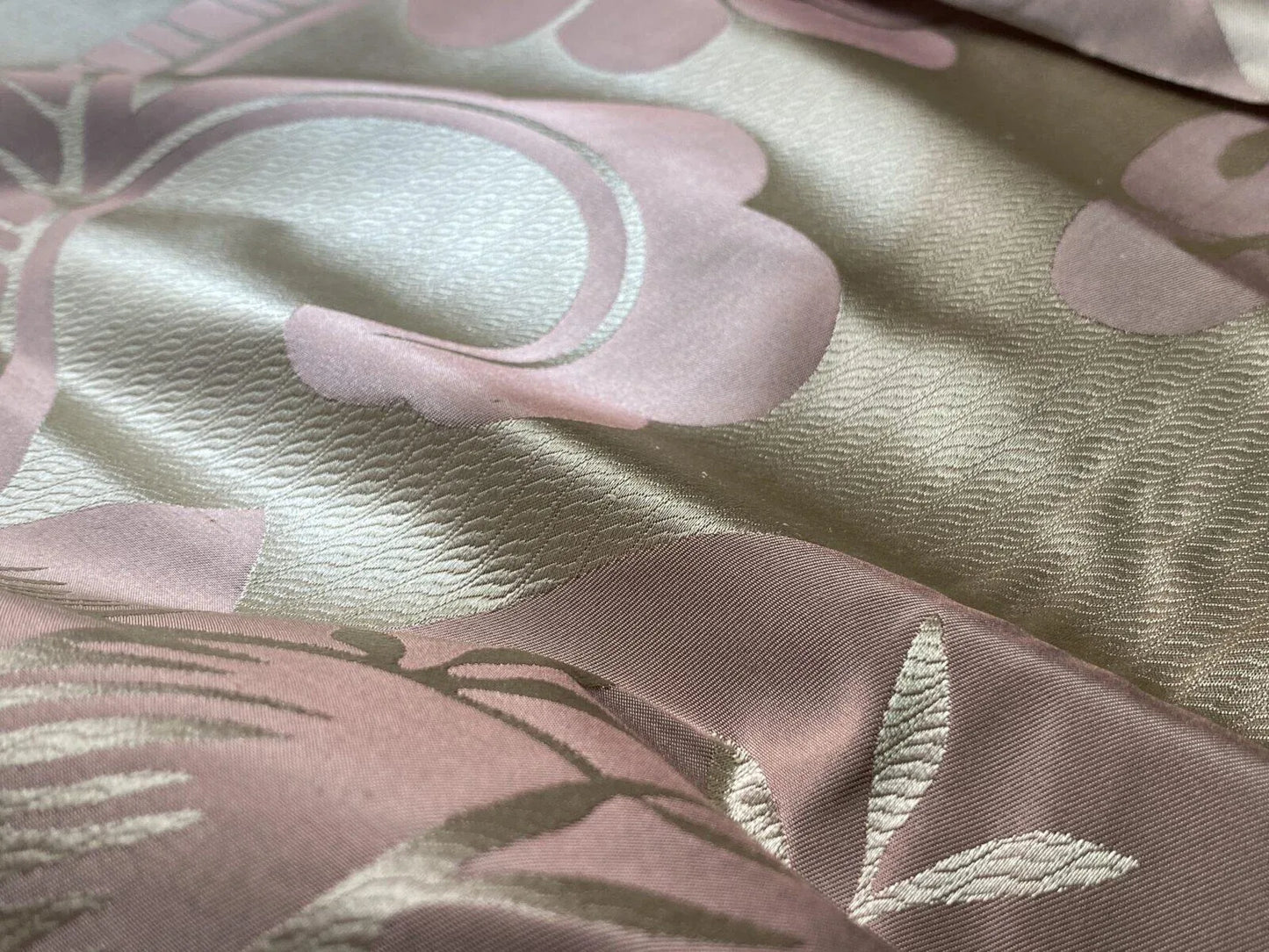 Old World Weavers 100% Silk Damask Carlsten Lilac MSRP USD 278/Y