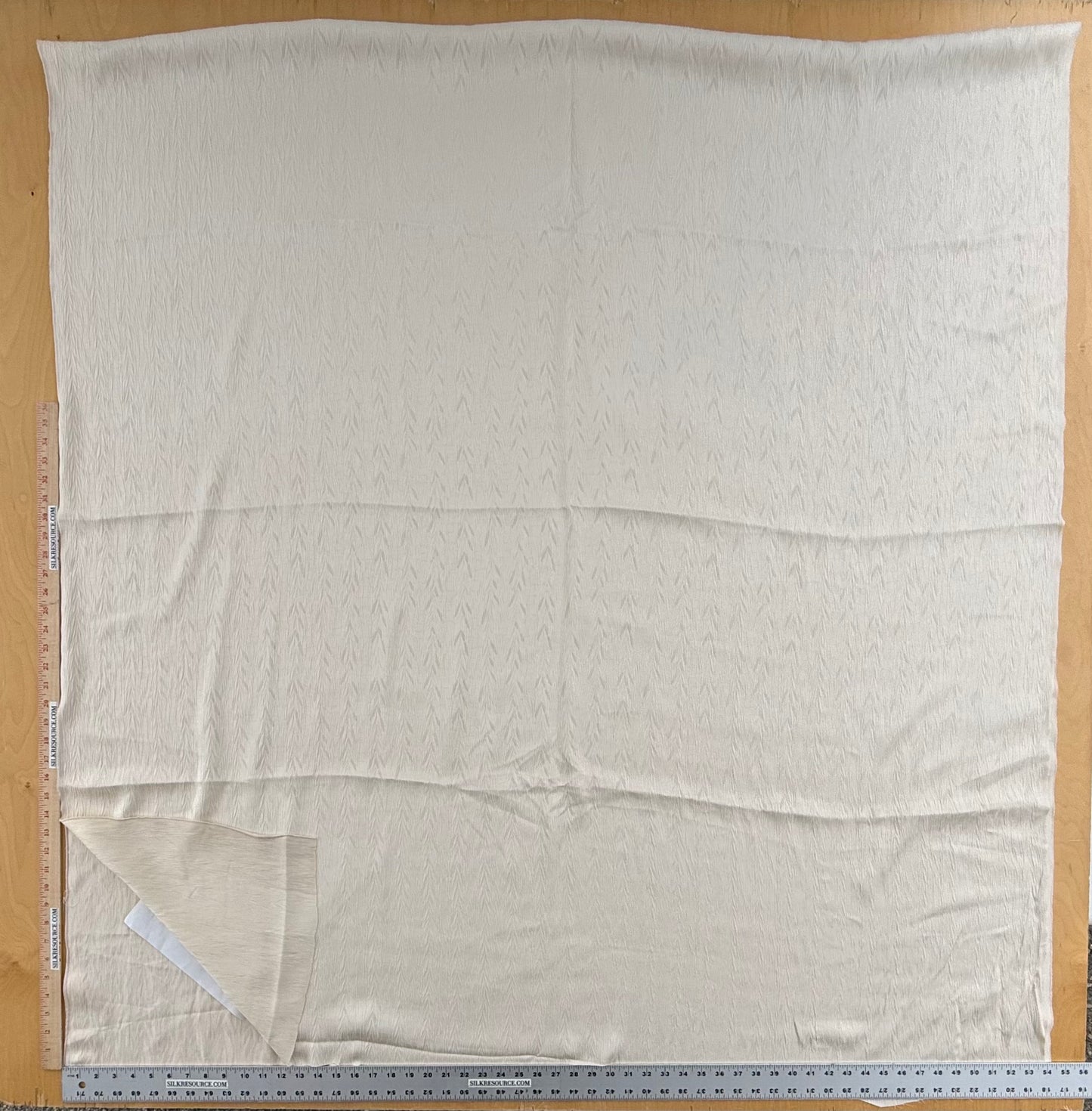 Scalamandre Pirana Ricci Silk Textured Chevron Willow Foliage Fabric in Cream White - By The Yard - MSRP USD298/y