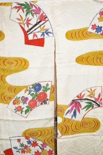 Silk Wedding TSUKESAGE Peony Chrysanthemum Maple Folding Fan Ripple