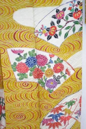 Silk Wedding TSUKESAGE Peony Chrysanthemum Maple Folding Fan Ripple