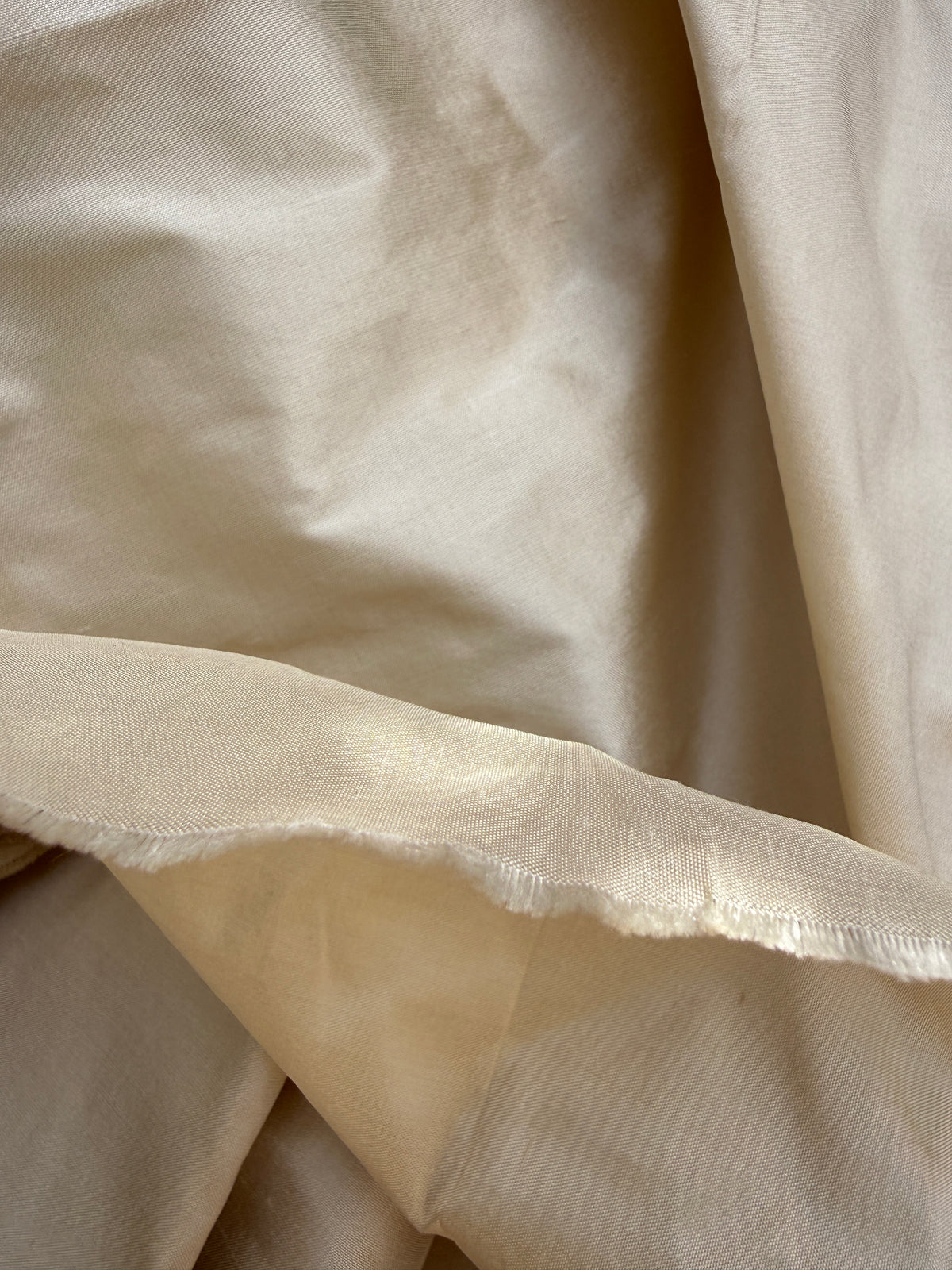 Candlelight In Vanilla Creme High Quality 100% Silk Taffeta