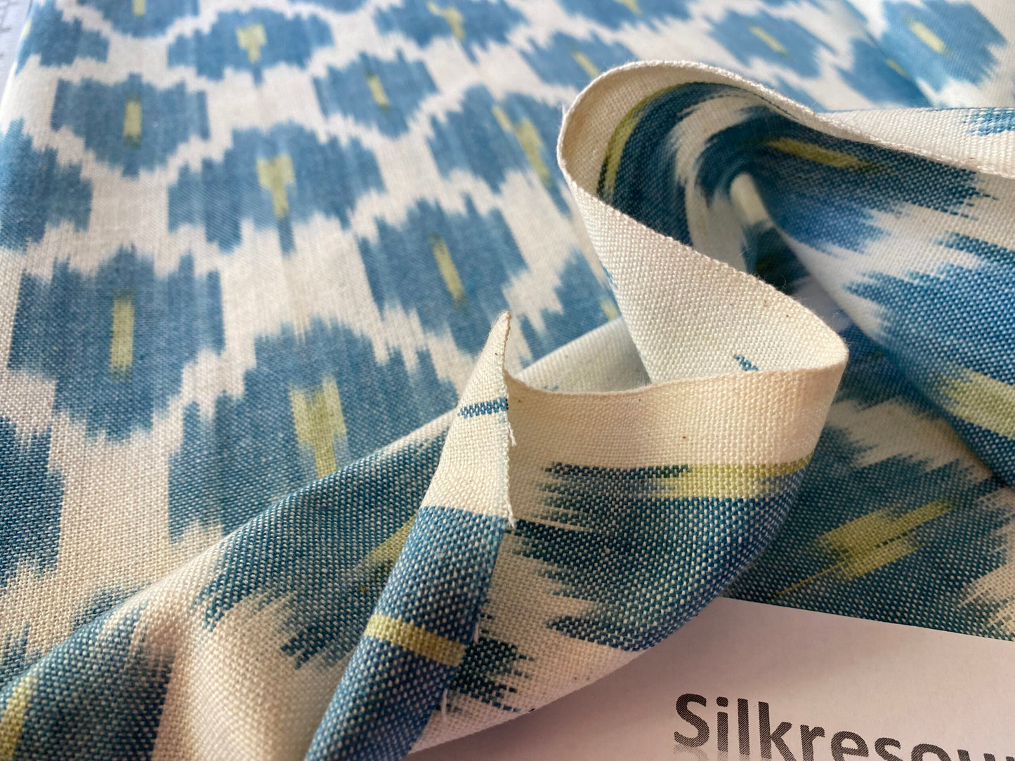 Scalamandre " Amara Ikat Weave Peacock  MSRP USD 150/Y Cotton Hand Woven! Blue Green White"