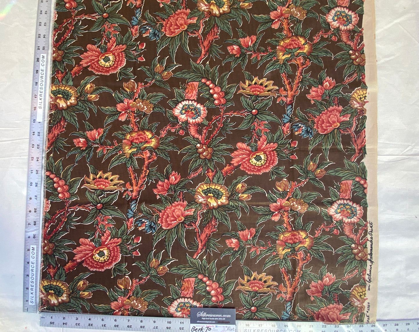 22 Berkbox70 Scalamandre Botanical Foliage Red Green on Brown Square