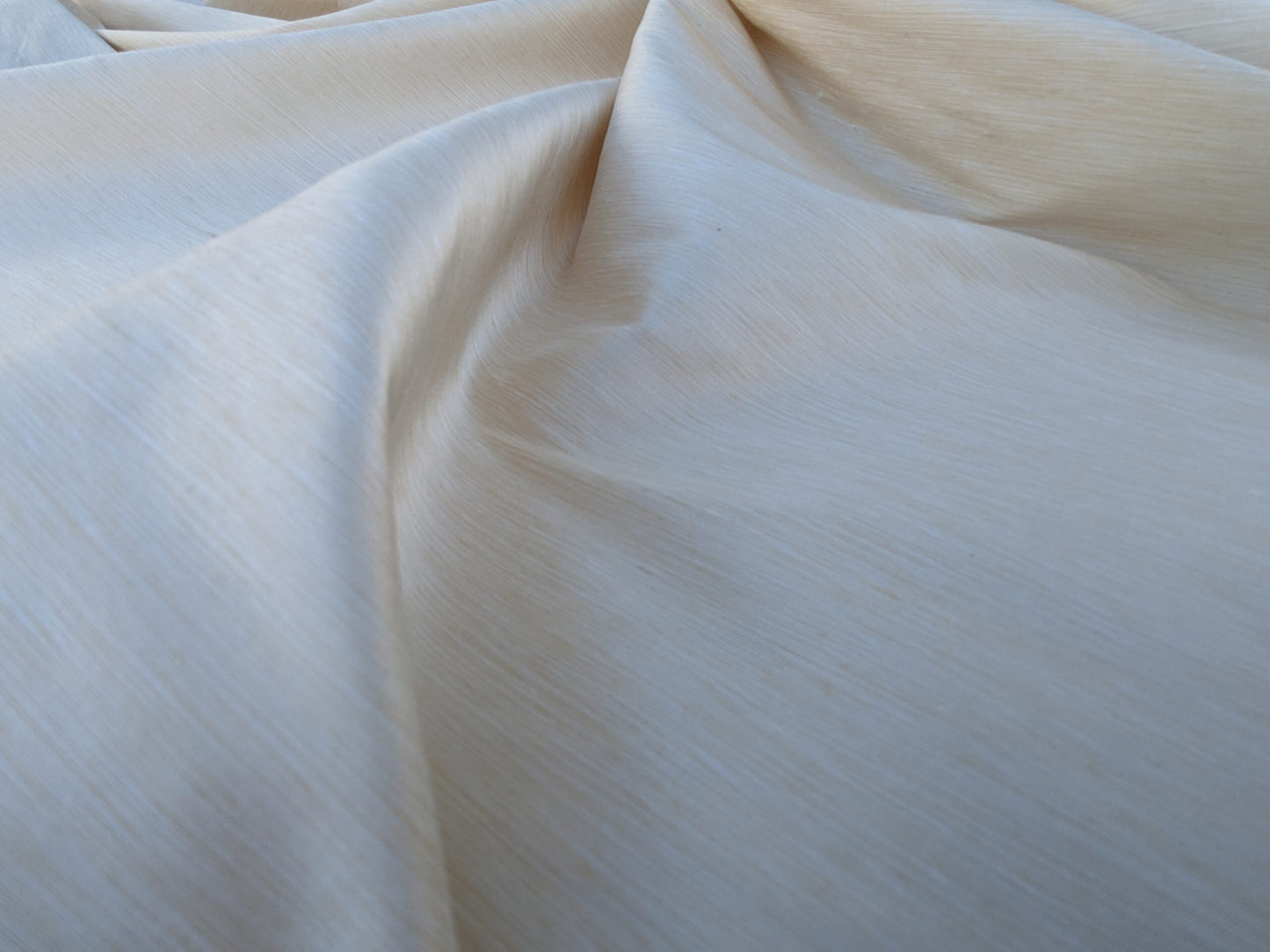 Scalamandre Diffusion Taffeta Cream Iridescent Silk Taffeta Texture MSRP USD294/y