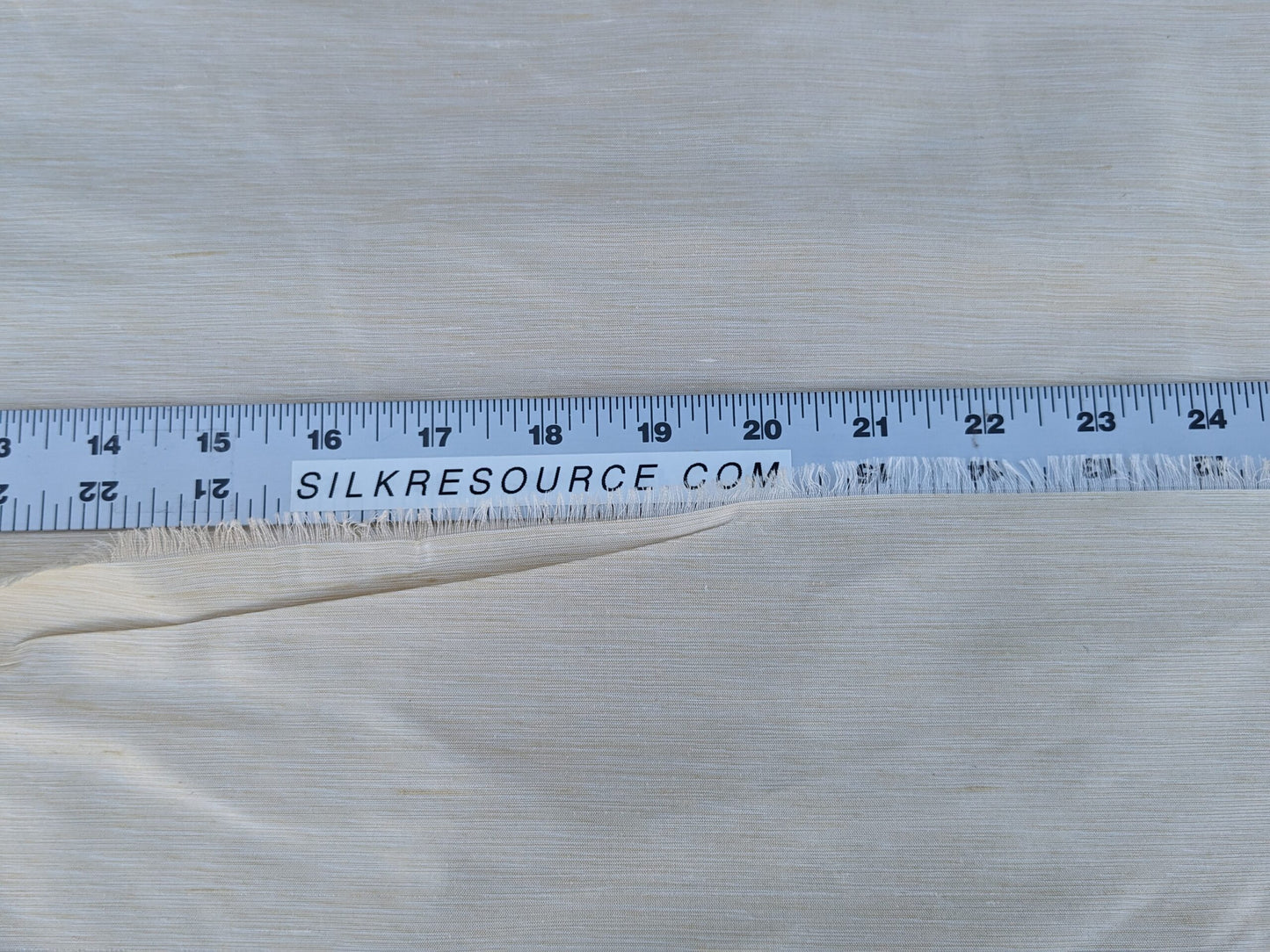 Scalamandre Diffusion Taffeta Cream Iridescent Silk Taffeta Texture MSRP USD294/y