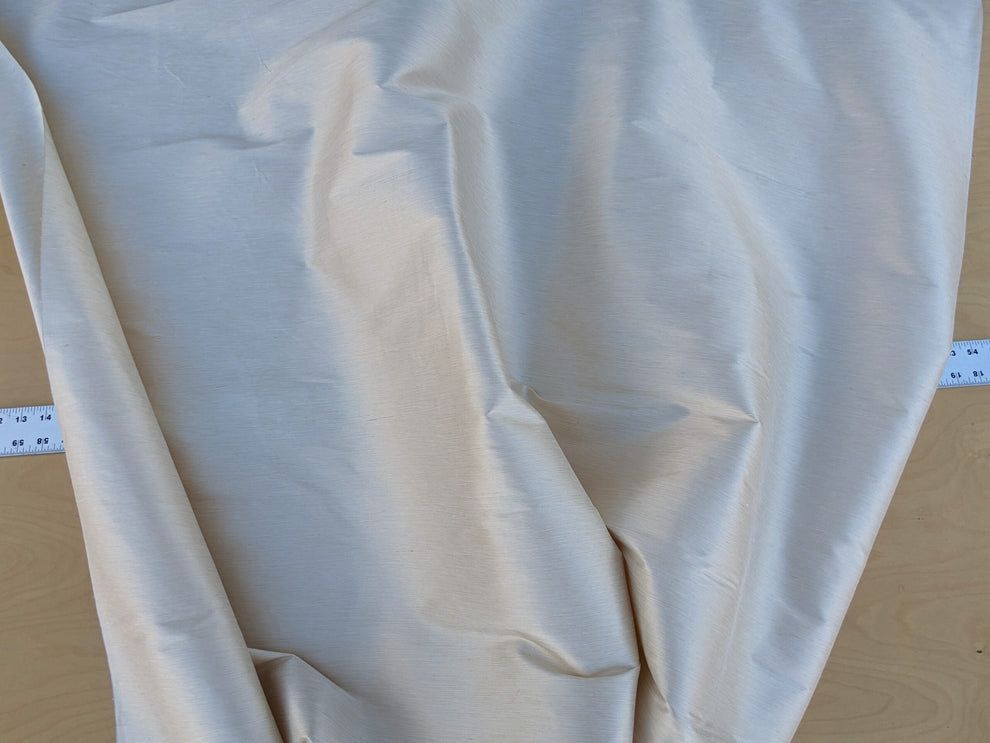 Scalamandre Hinson  Diffusion Taffeta Cream Iridescent Silk Taffeta Texture MSRP USD294/y