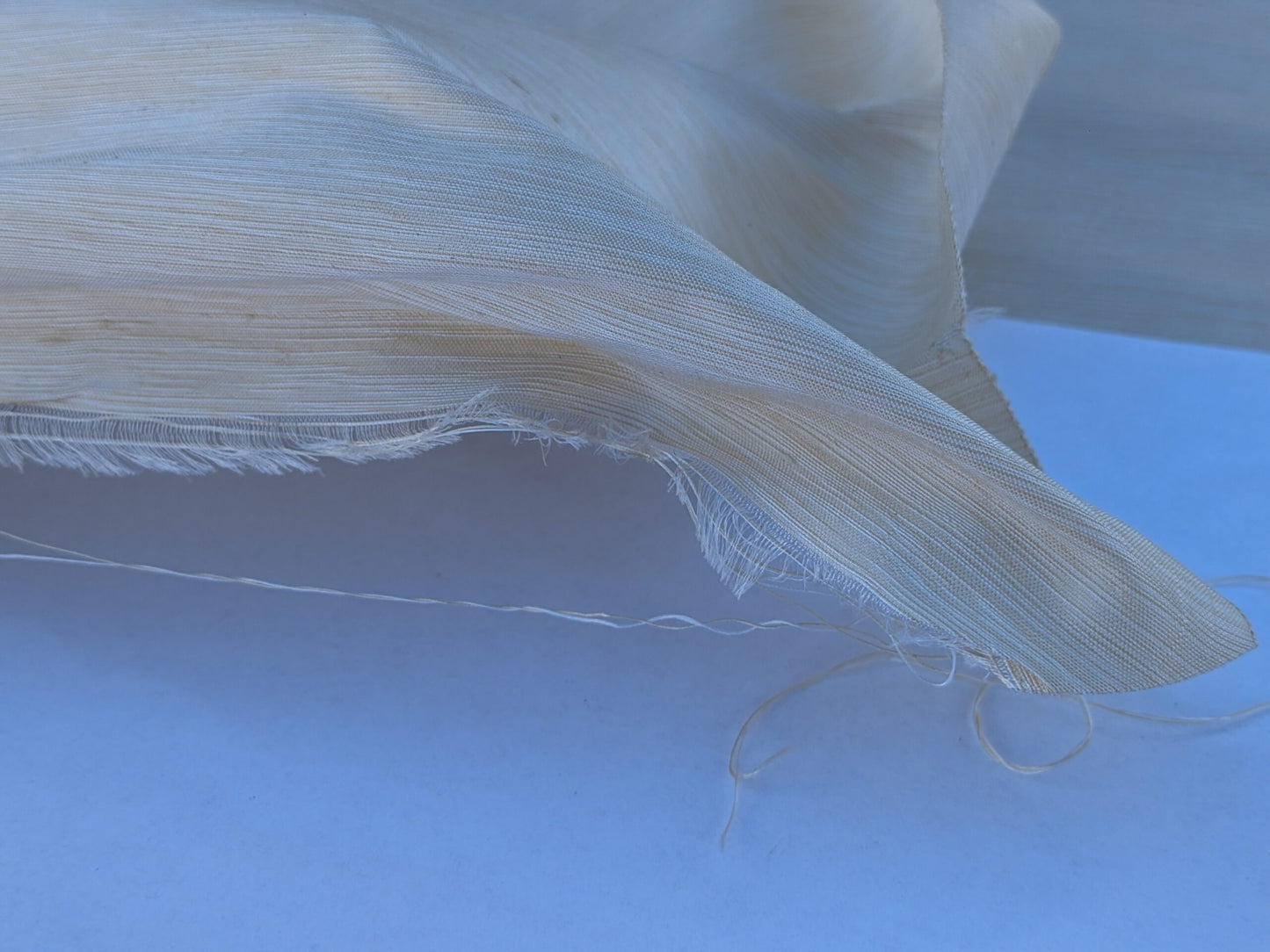 Scalamandre Diffusion Taffeta Cream Iridescent Silk Taffeta Texture MSRP USD294/y