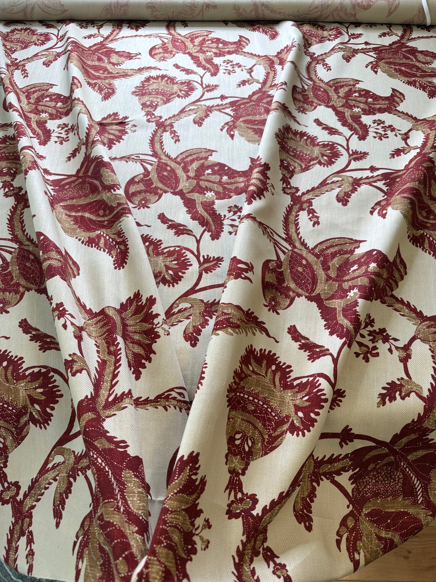 By Yd Lee Jofa Exotic Fruits Brick Biscuit Red on White Pom Thistle Vine Tropical Large Linen Print MSRP USD 196/Y