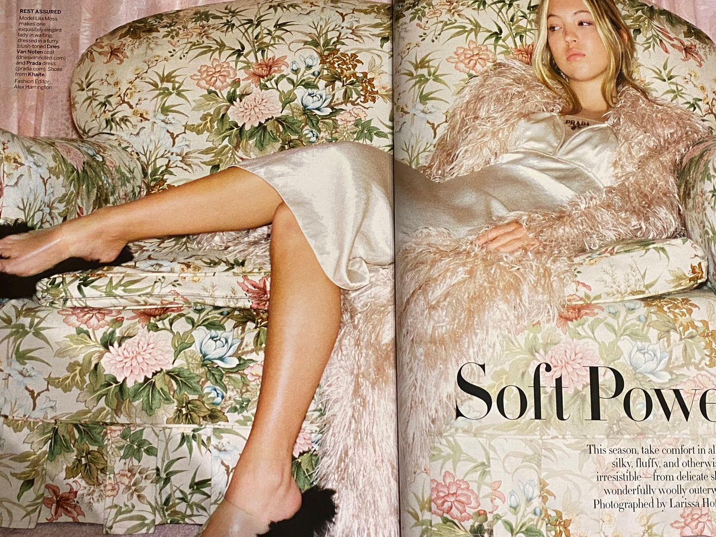 By Yd Scalamandre Cliveden Flower Print Fonthill  Multi/tawny Red Green Tan  Oleander flower Tree Branch Tropical Print on Cotton Linen  MSRP USD316/y