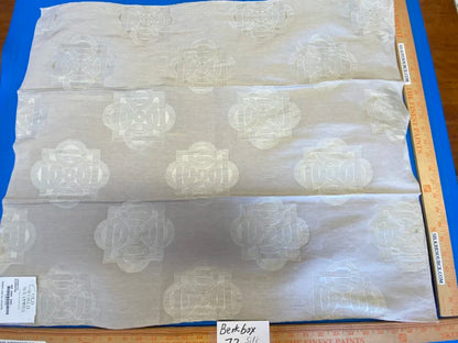 33 Berkbox72 Scalamandre Old World Weavers Square Silk Lockette Alabaster Cream White MSRP USD 348/y