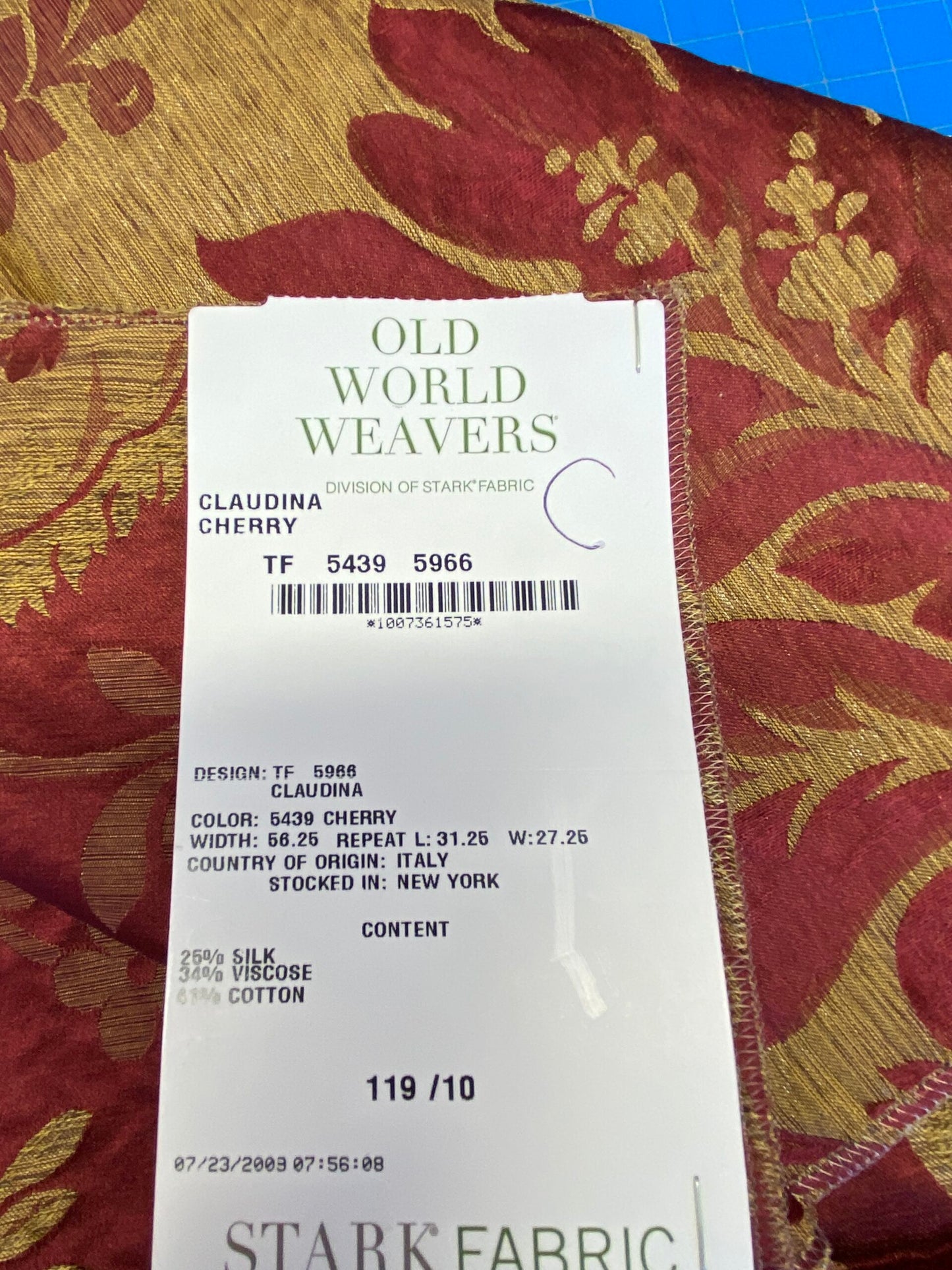37 Berkbox72 Scalamandre Old World Weavers Square Silk  Claudina Cherry Deep Red Gold Renaissance Damask Reversible Italy MSRP USD 320/Y