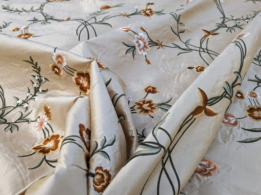 Scalamandre Chahna Silk Embroidery - Day Lily Orange