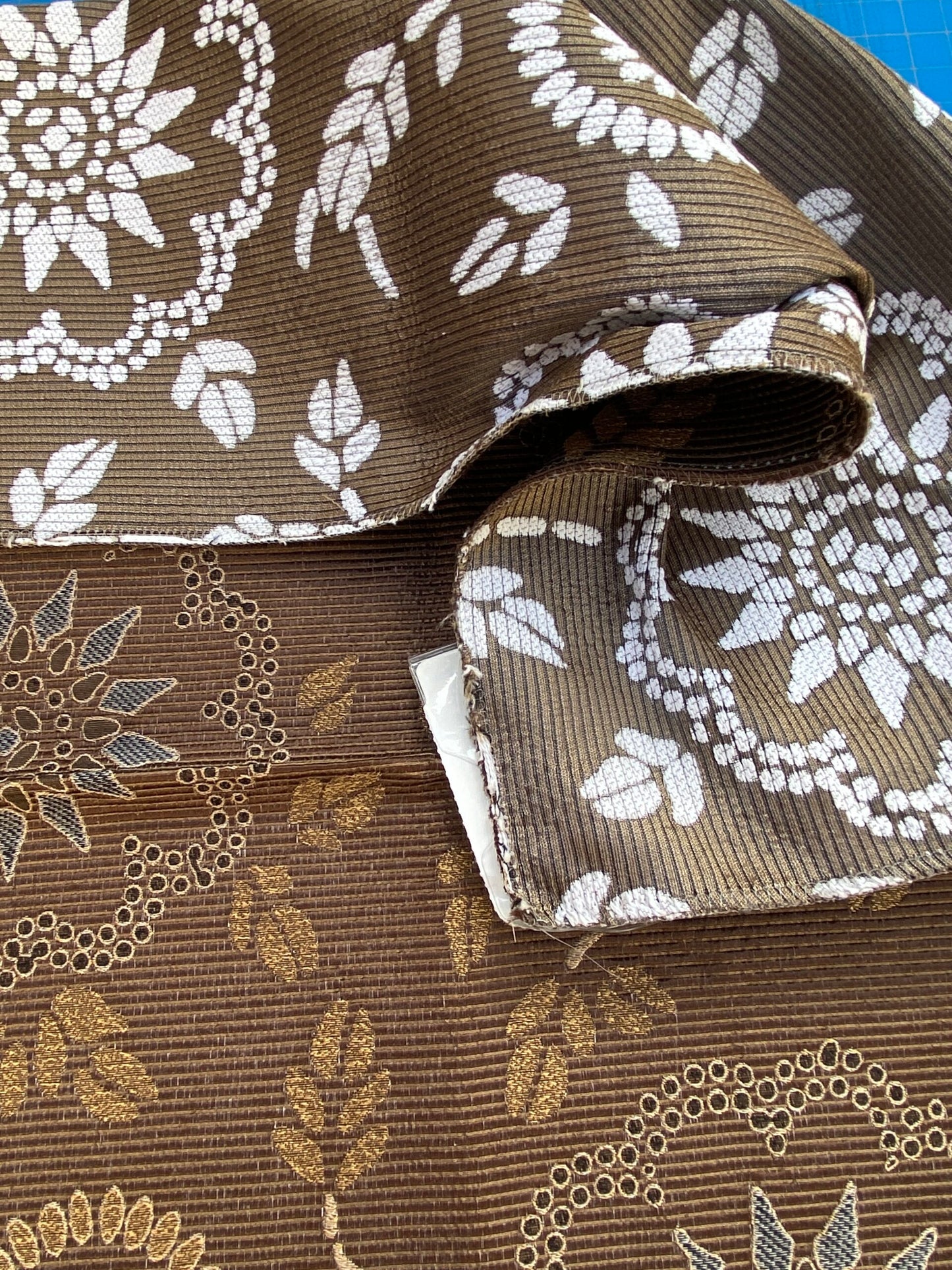 55 Berkbox72 Scalamandre Square Silk Kasumi Chocolate Brown Medallion Botanical MSRP USD276/y