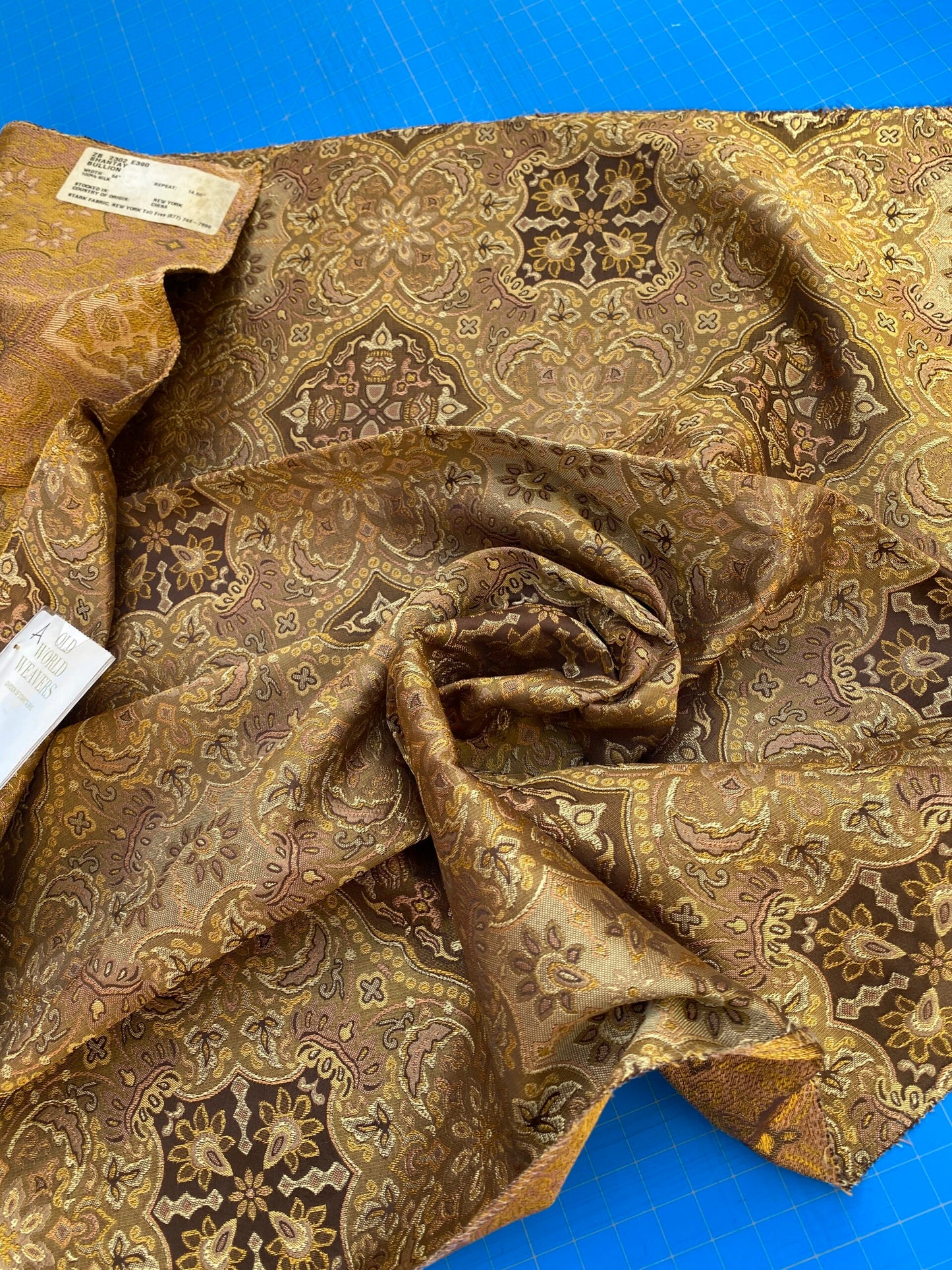 57 Berkbox72 Scalamandre Square Silk Old World Weavers Shantay Bullion Brown Medallion MSRP $300+/y