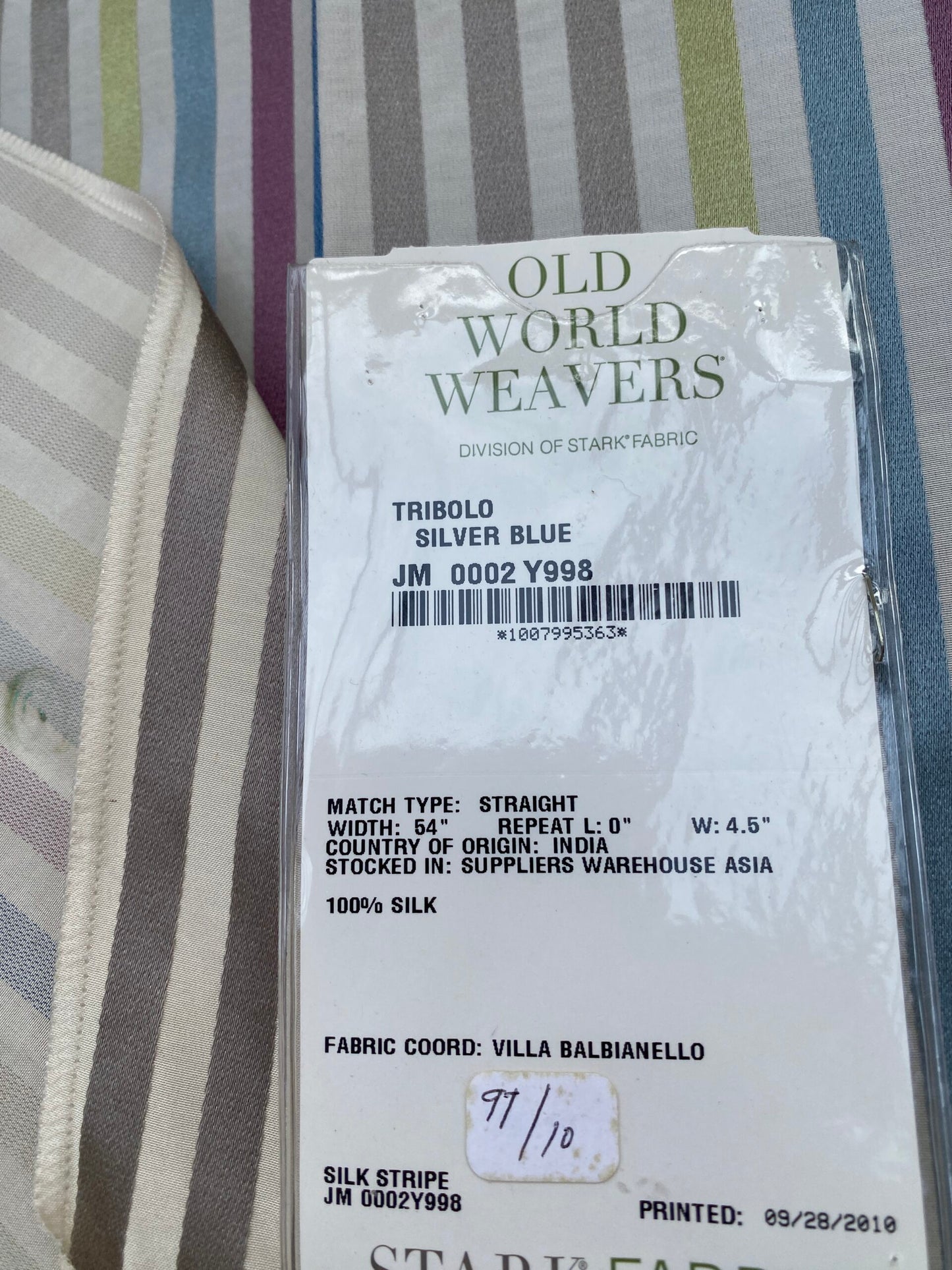 62 Berkbox72 Scalamandre Square Silk Tribolo Silver Blue Silk Stripe MSRP USD200/y