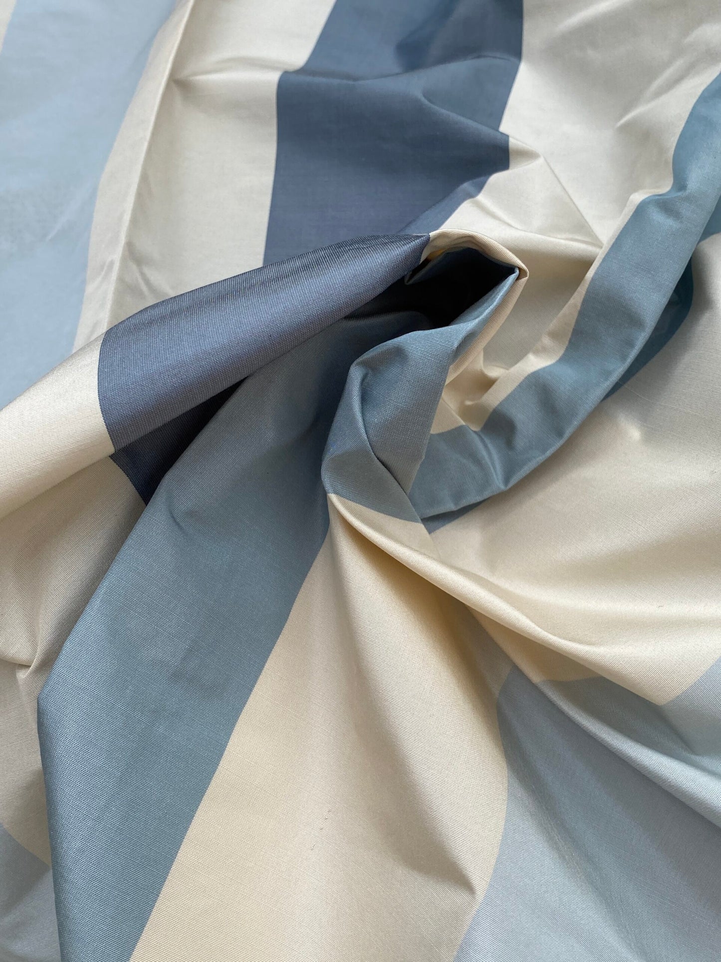 6 Berkbox71 Scalamandre Square Silk La Valliere Rayure Blue and Cream Stripe MSRP USD348/y